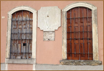 Infissi prima e dopo il restauro 