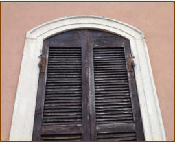 Infissi prima del restauro