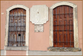 Infissi prima e dopo il restauro 