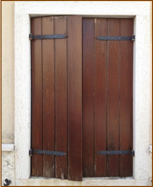 Infissi prima del restauro